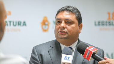 No Dia do Trabalhador, Caio André destaca importância da Escola do Legislativo da CMM para qualificação profissional