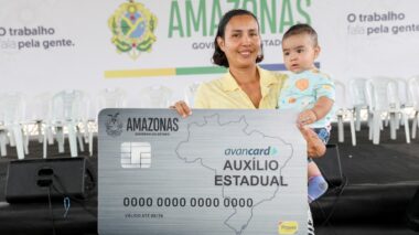 Em comemoração ao Dia das Mães, Wilson Lima antecipa pagamento do Auxílio Estadual