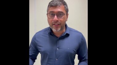 Wilson Lima anuncia antecipação da primeira parcela do 13° salário de servidores estaduais