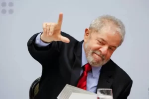 Leia mais sobre o artigo Ipec: aprovação do governo Lula oscila para baixo e chega a 37%