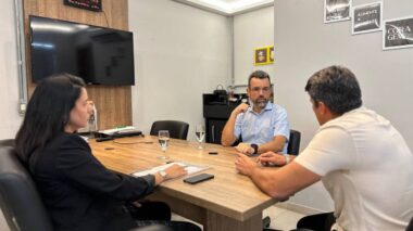Visando melhorias para o setor imobiliário, Peixoto reúne com representantes da Ademi