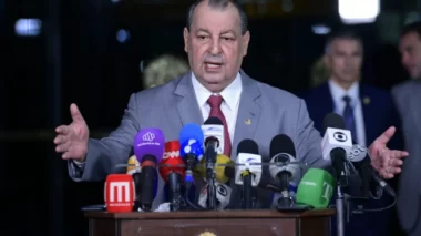 Omar Aziz diz que vai alterar o texto do arcabouço fiscal