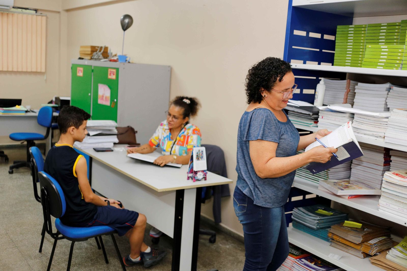 No momento, você está visualizando Governo do Amazonas envia para a Aleam PL que garante concessão do Regime Complementar a secretários escolares e coordenadores regionais e distritais