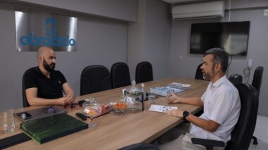 Em reunião com Abraciclo, Peixoto planeja homenagem ao Dia do Ciclista