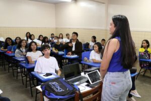 Leia mais sobre o artigo Governo do Amazonas paga data-base aos profissionais da educação da rede estadual de ensino