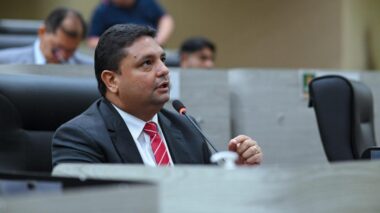 Caio André engrossa críticas contra fala preconceituosa do governador Romeu Zema, de Minas Gerais
