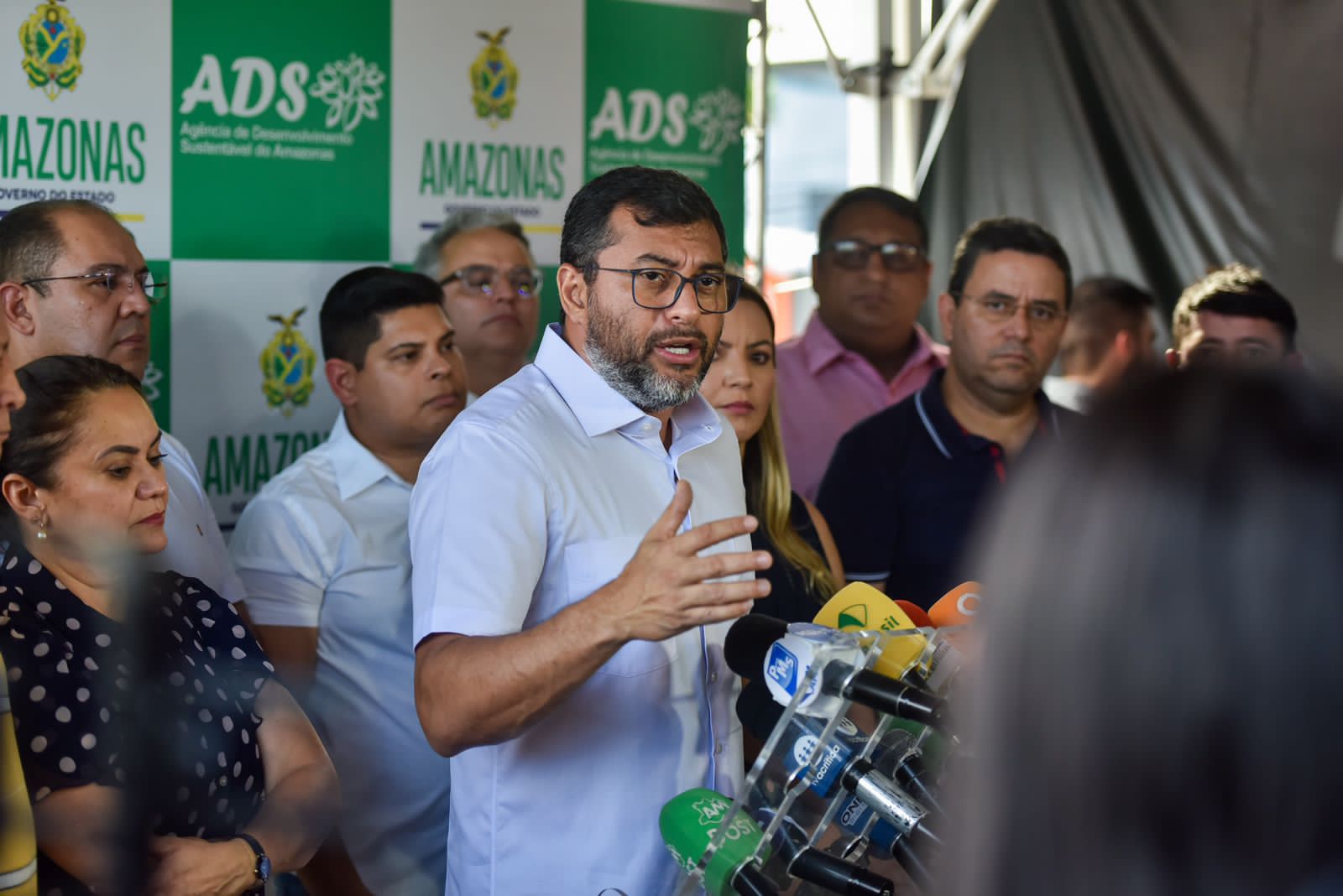 Você está visualizando atualmente Wilson Lima amplia para 57 feiras de Produtos Regionais da ADS ao inaugurar unidade na Arena Amadeu Teixeira