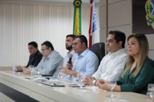 Leia mais sobre o artigo Reajuste dos profissionais da educação encaminhado pelo Governo do Amazonas é aprovado na Aleam