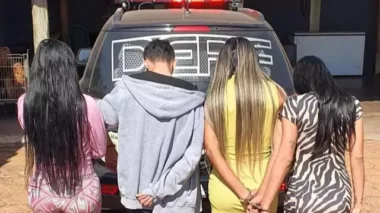 Travestis integrantes de quadrilha especializada em roubos são presas