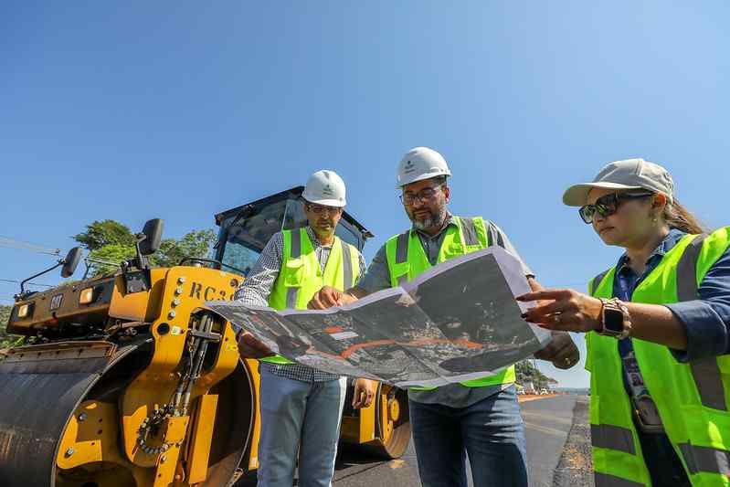 Você está visualizando atualmente Com 96% de execução, Wilson Lima vistoria reta final dos trabalhos no Complexo Viário Anel Sul