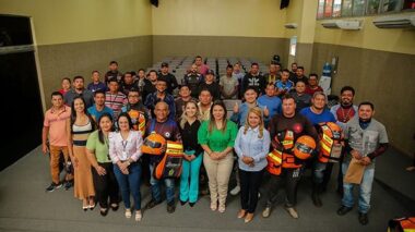 Em comemoração ao Dia do Motociclista, Detran-AM promove entrega de kits de segurança do projeto ‘Motociclista Legal’
