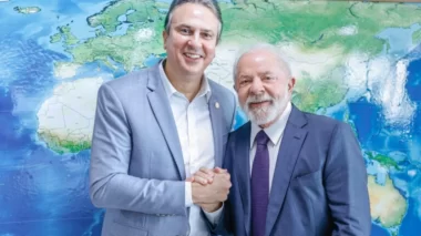 Governo Lula encerra programa de escolas cívico-militares