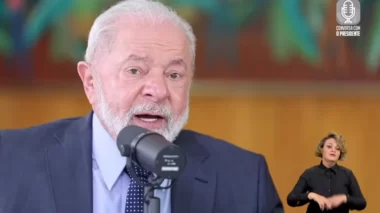 Lula sugere que Bolsonaro é culpado por Corinthians ir mal