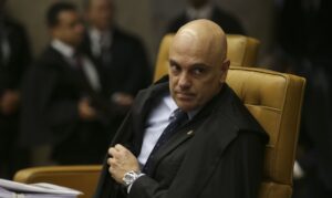 Leia mais sobre o artigo Alexandre de Moraes é hostilizado em Roma, tem filho agredido e PF instaura inquérito