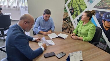 Governo do Amazonas repassa mais de R$ 600 mil para impulsionar o setor primário em Iranduba e Juruá