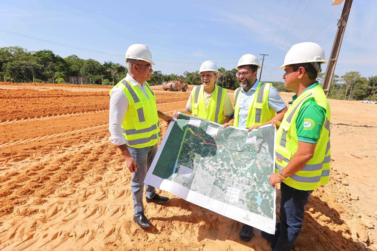 No momento, você está visualizando Wilson Lima vistoria obras de construção do Complexo Viário Anel Leste