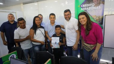 Wilson Lima inaugura unidade móvel do PAC em Maués, a segunda do Baixo Amazonas