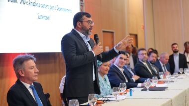 Em evento da ONU, Wilson Lima pede atenção à população amazônida: ‘Não tem como ser sustentável com pobreza’