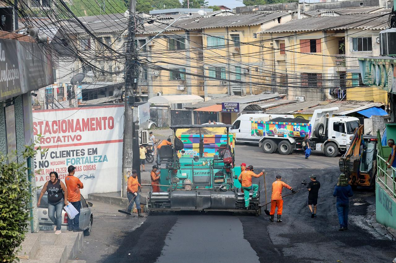 Você está visualizando atualmente Governo do Amazonas e Prefeitura iniciam obras com recursos do Asfalta Manaus 3