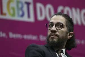 Leia mais sobre o artigo Justiça manda Jean Wyllys excluir post contra empresário bolsonarista 