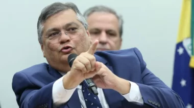 Comissão de Segurança da Câmara convoca Flávio Dino