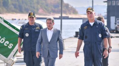 Governo do Amazonas fortalece Operação Estiagem 2023 com interlocução junto à Marinha