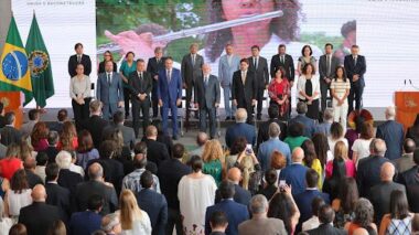 Em evento sobre escolas conectadas, Wilson Lima destaca avanços e necessidade de tecnologias na educação