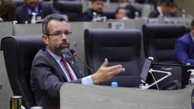 Peixoto propõe criação do Dia Municipal do Comércio com ações para movimentar o setor