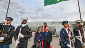 Leia mais sobre o artigo Lula quer avião presidencial maior e FAB cederá Airbus A330