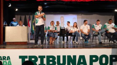No segundo dia de ‘Câmara Cidadã’, Peixoto participa da Tribuna Popular