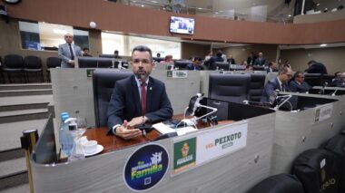 Peixoto acompanha com preocupação o anúncio de férias coletivas de indústrias em Manaus
