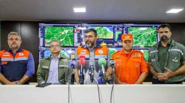 Wilson Lima destaca rigor do estado no combate às queimadas e reforço em ações para minimizar impacto da estiagem