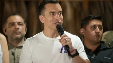 Daniel Noboa vence candidata de esquerda e é eleito no Equador