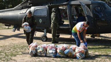 Governo do Amazonas atua no apoio logístico da ajuda humanitária para comunidades ribeirinhas de Alvarães