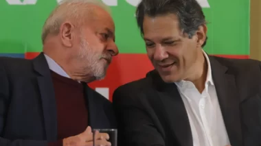 Brasil é o terceiro mais endividado do mundo, ao lado da Ucrânia, diz FMI