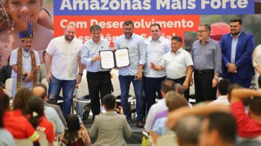 Wilson Lima e ministro Wellington Dias formalizam adesão do Amazonas ao Plano Brasil Sem Fome