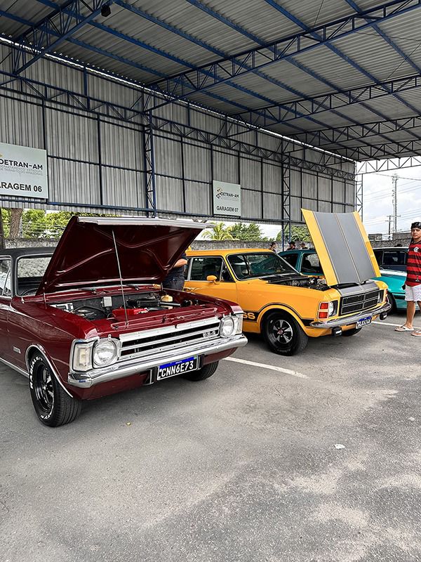 Você está visualizando atualmente Em parceria com clube de carros, Detran Amazonas promove segunda edição de exposição de veículos antigos