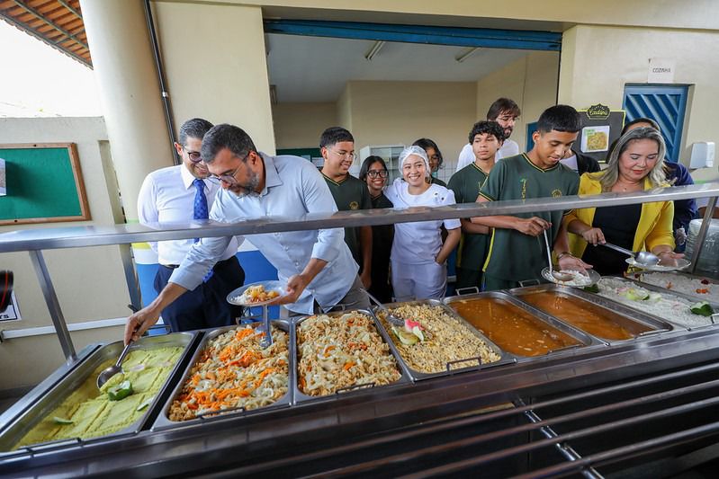 No momento, você está visualizando Wilson Lima lança editais de mais de R$ 43 milhões para os programas de Regionalização da Merenda e de Mobiliário Escolar