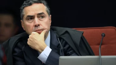 Barroso se posiciona contra PEC que “coloca limites” no STF