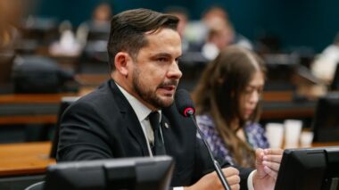 Capitão Alberto Neto está entre os 10 melhores parlamentares do Brasil