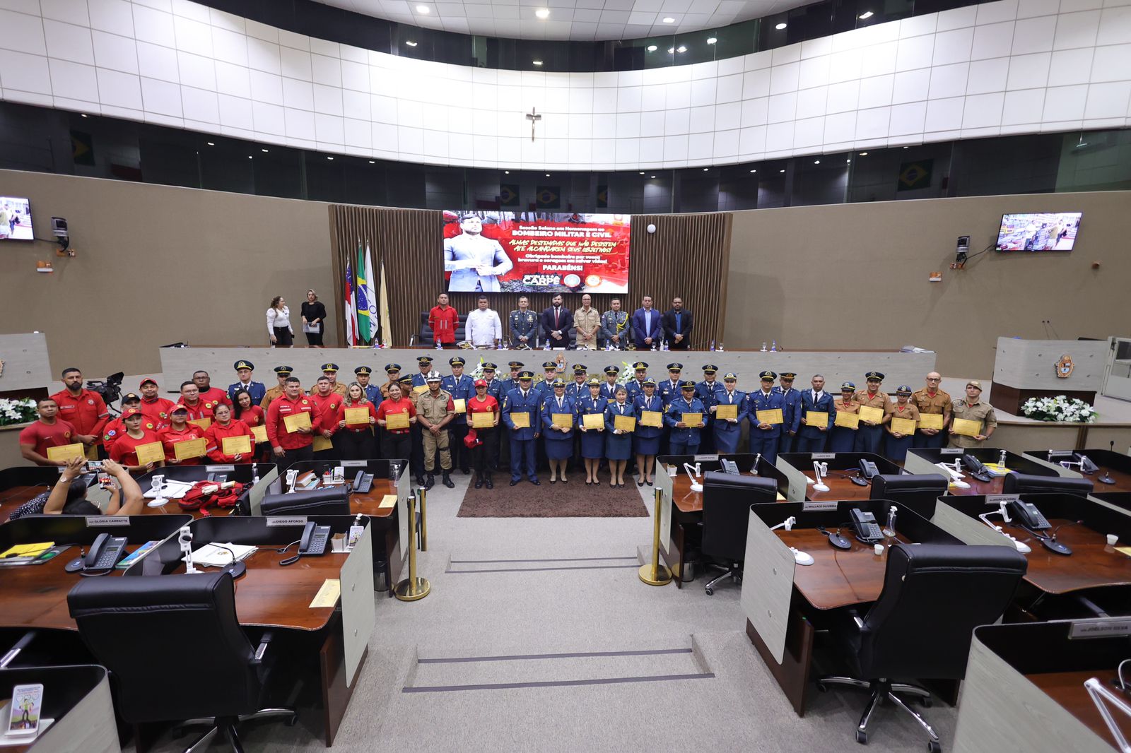 Você está visualizando atualmente A pedido de Capitão Carpê, CMM realiza sessão solene em homenagem aos bombeiros do Amazonas