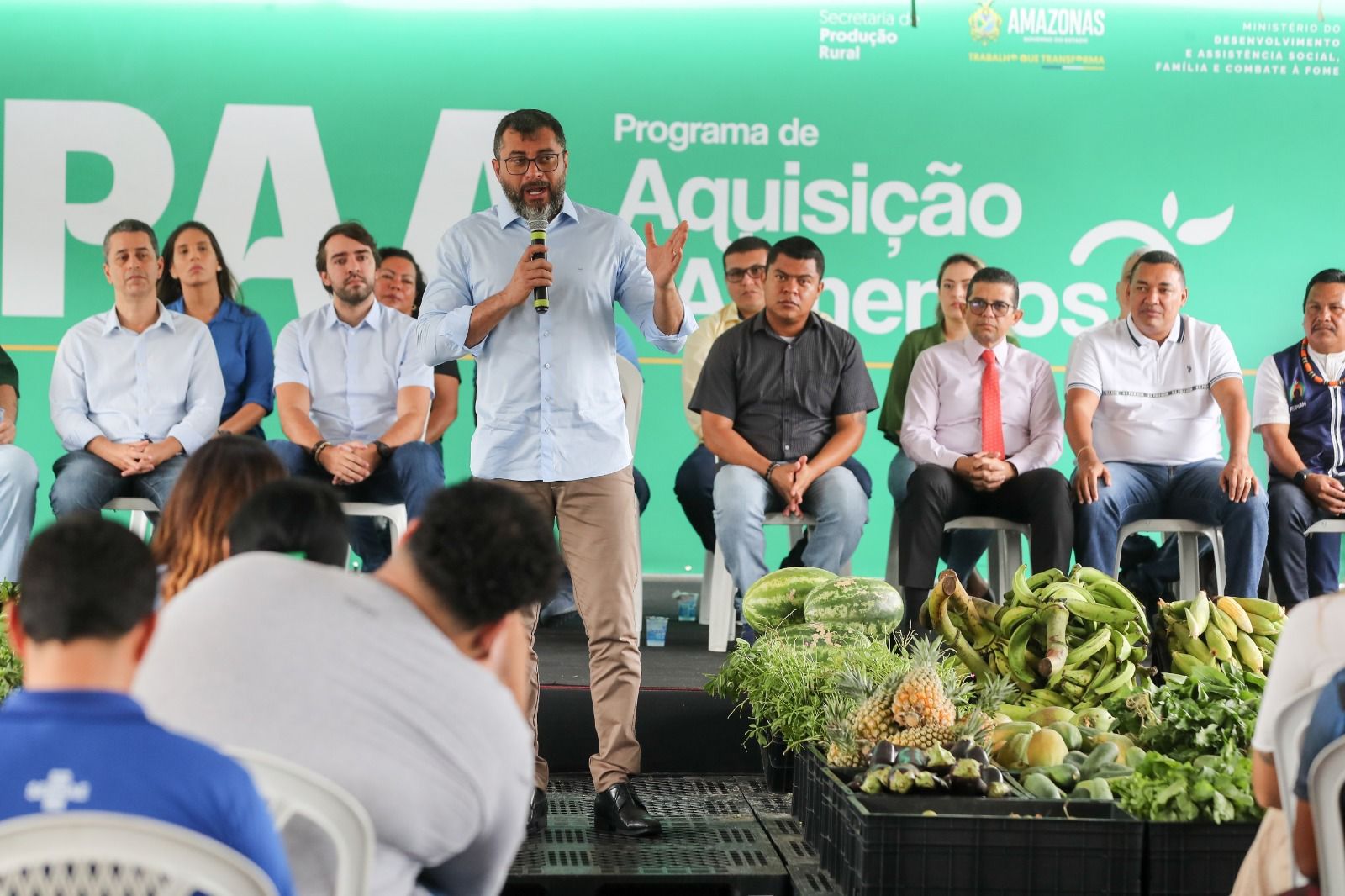 Você está visualizando atualmente Wilson Lima entrega 80 toneladas de alimentos adquiridos da agricultura familiar a instituições que atendem 10 mil famílias