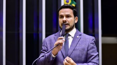 Capitão Alberto Neto é o relator da lei que destrava licenças para obras na BR-319