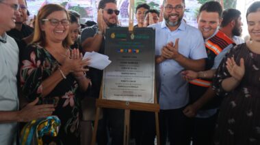 Em inauguração do complexo viário prefeito José Fernandes, Wilson Lima renova convênio que garante o Passe Livre Estudantil