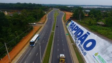 Em 2023, Governo do Amazonas investiu R$ 3,4 bilhões em obras e gerou mais de 52 mil empregos