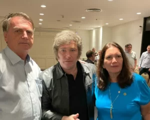 Leia mais sobre o artigo Milei recebe Bolsonaro e comitiva em Buenos Aires