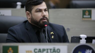 Capitão Carpê faz denúncia ao MPAM sobre não pagamento do abono do Fundeb