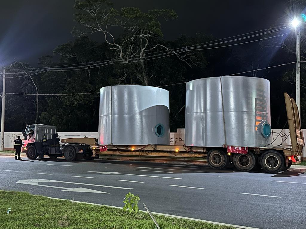 No momento, você está visualizando Detran-AM: Fiscalização remove carreta e caminhão que transportavam carga de forma irregular no Rapidão Rodoanel