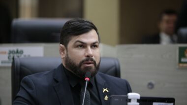 Capitão Carpê denuncia ao TCE e MP suspeita de direcionamento a empresa em licitação da Manausmed