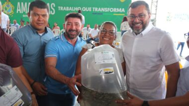 Governo do Amazonas beneficia piscicultores de cinco municípios do estado com entregas de alevinos e aeradores